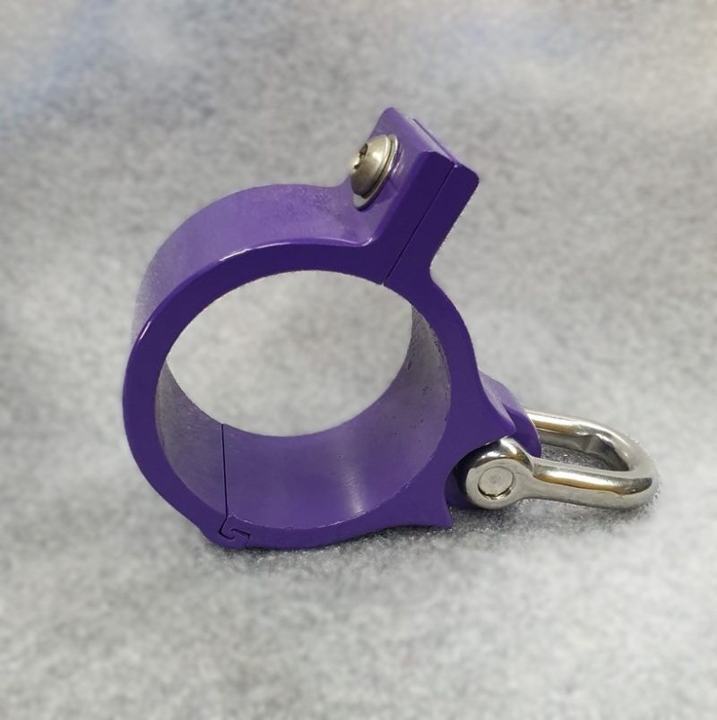 Megatoy Swing Clamp