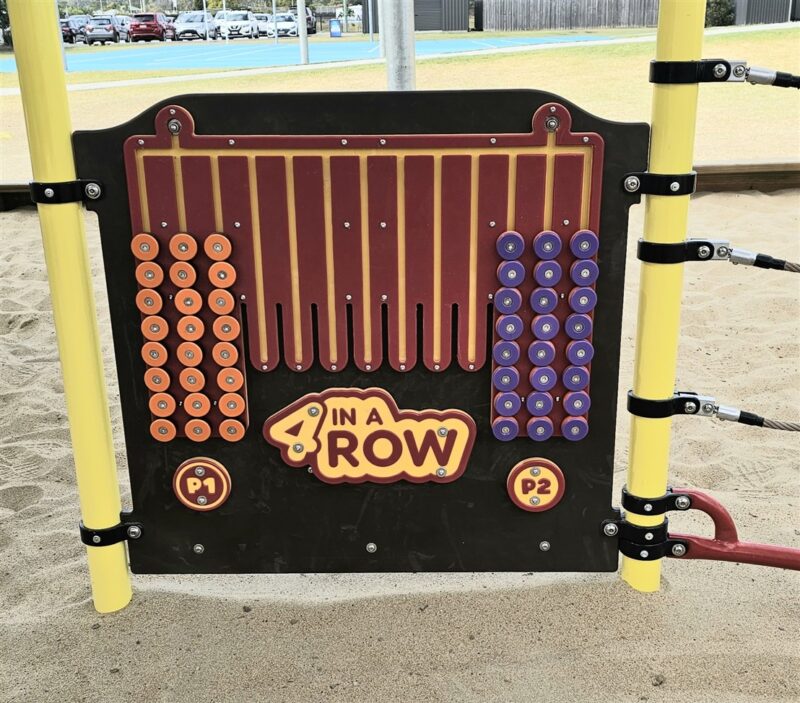 4 in a row panel